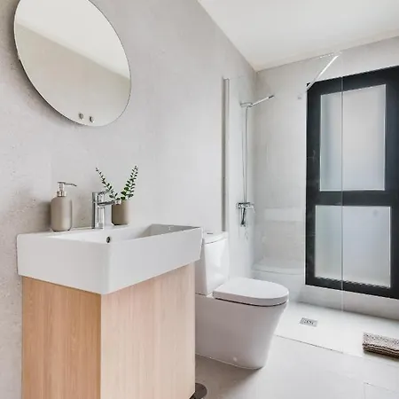 Home2book Panoramic Views & Stylish Design 아파트 *