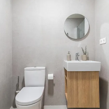 Home2book Panoramic Views & Stylish Design *