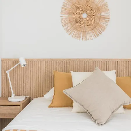 Apartment Home2book Panoramic Views & Stylish Design