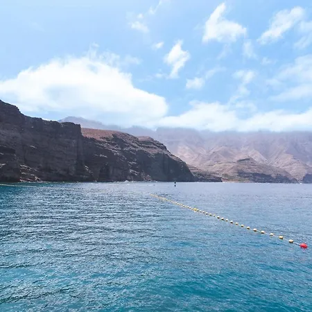 Home2book Panoramic Views & Stylish Design